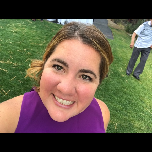 Meet your Posher, Nicole - Picture 1 of 1